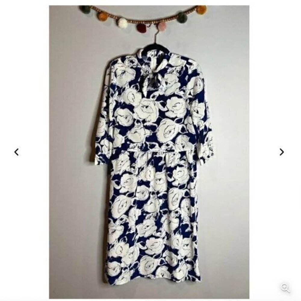 🔆 Vintage white and blue floral print dress